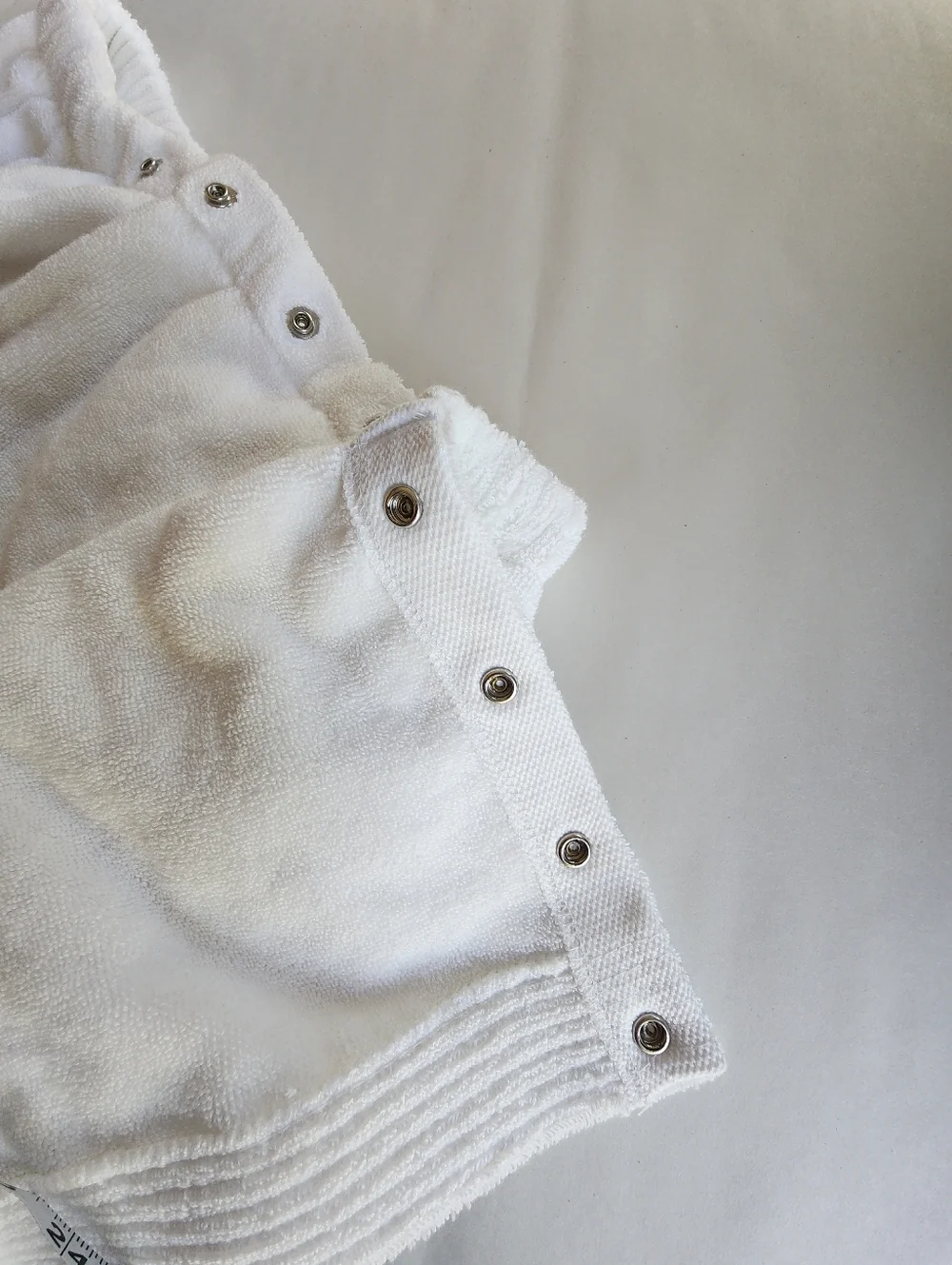Hammacher Schlemmer Wrap Towel in White